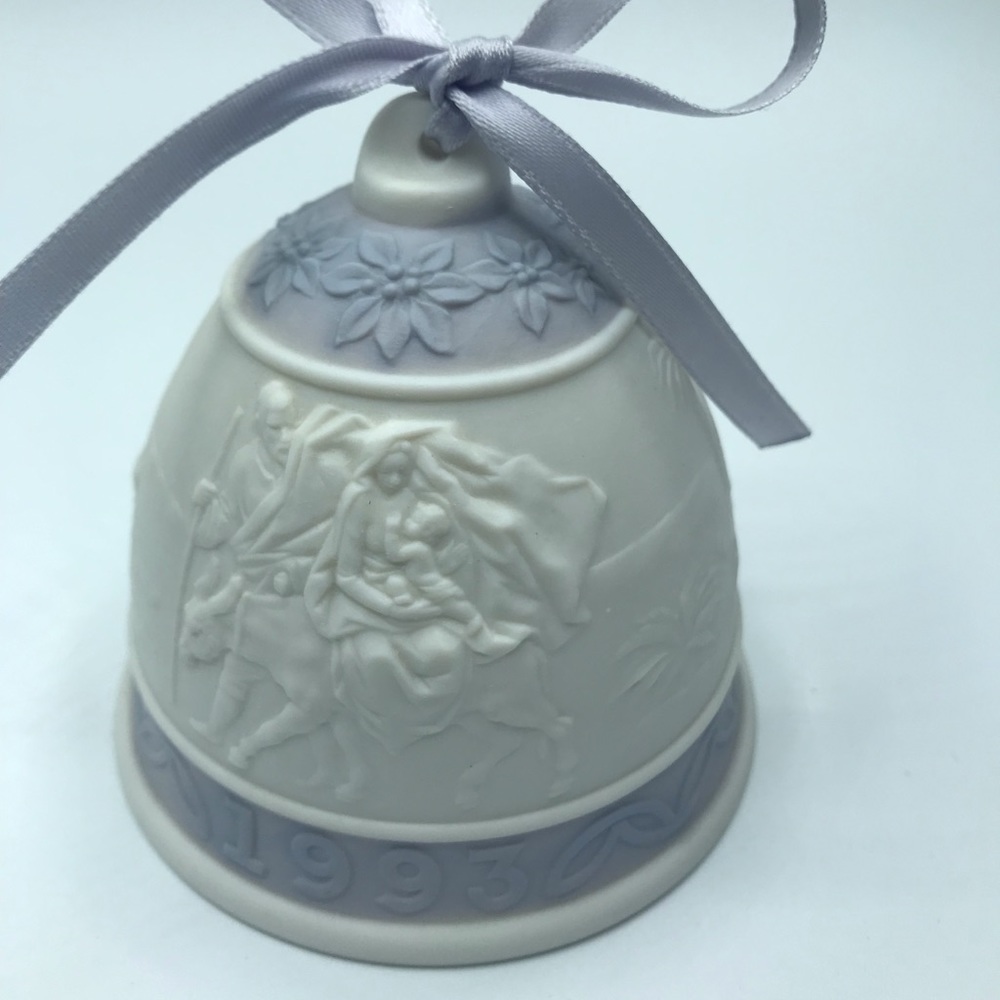 1993 LLADRO Christmas Bell Ornament